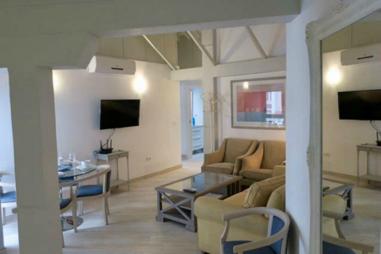 Apartamento Isla de Arriarán Málaga Esterno foto